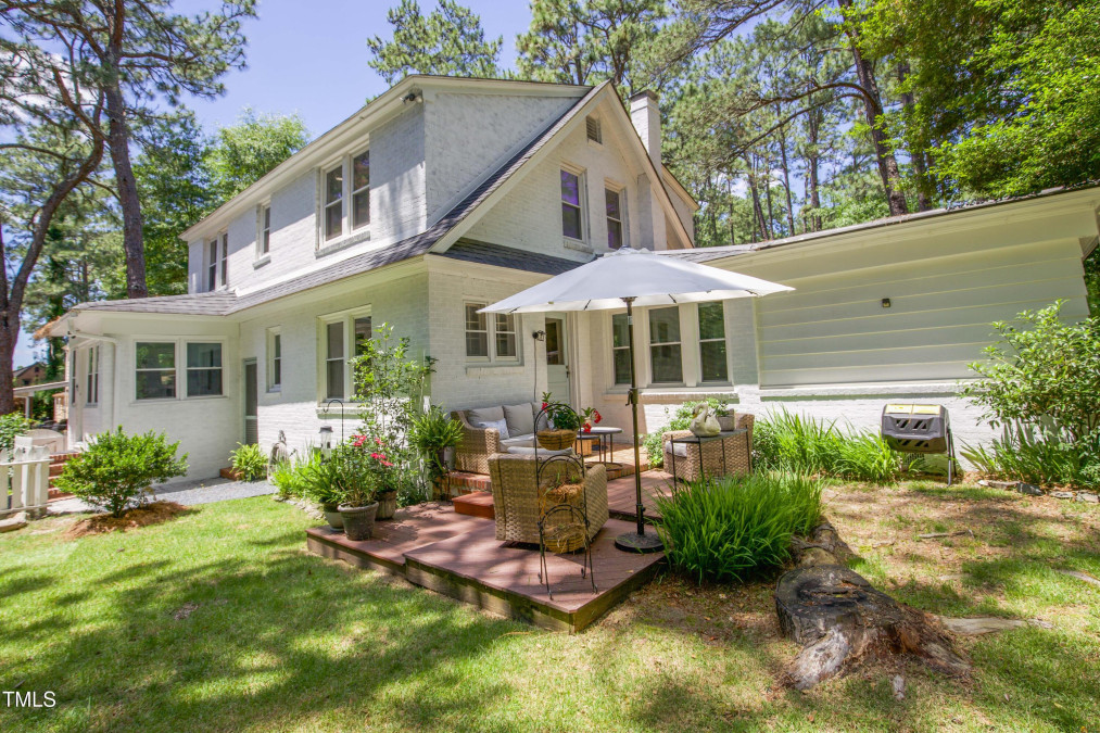 320 Morganton Rd Southern Pines, NC 28387