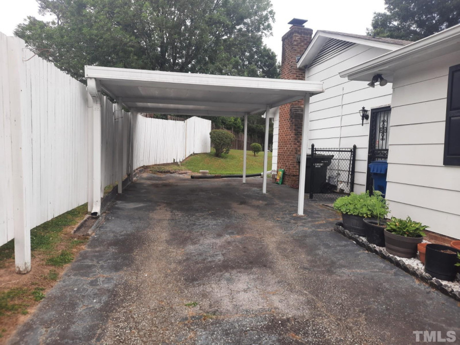 3810 Shaftsbury St, Durham, NC 27704 Raleigh Realty