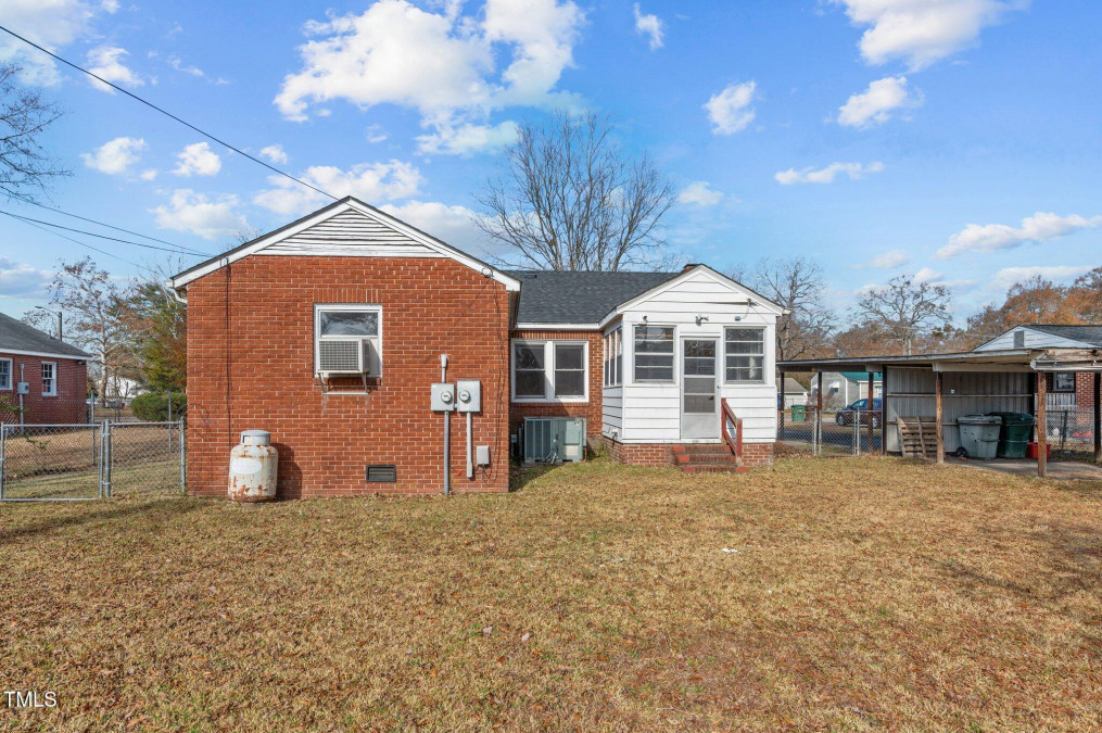 505 Johnston St Tarboro, NC 27886