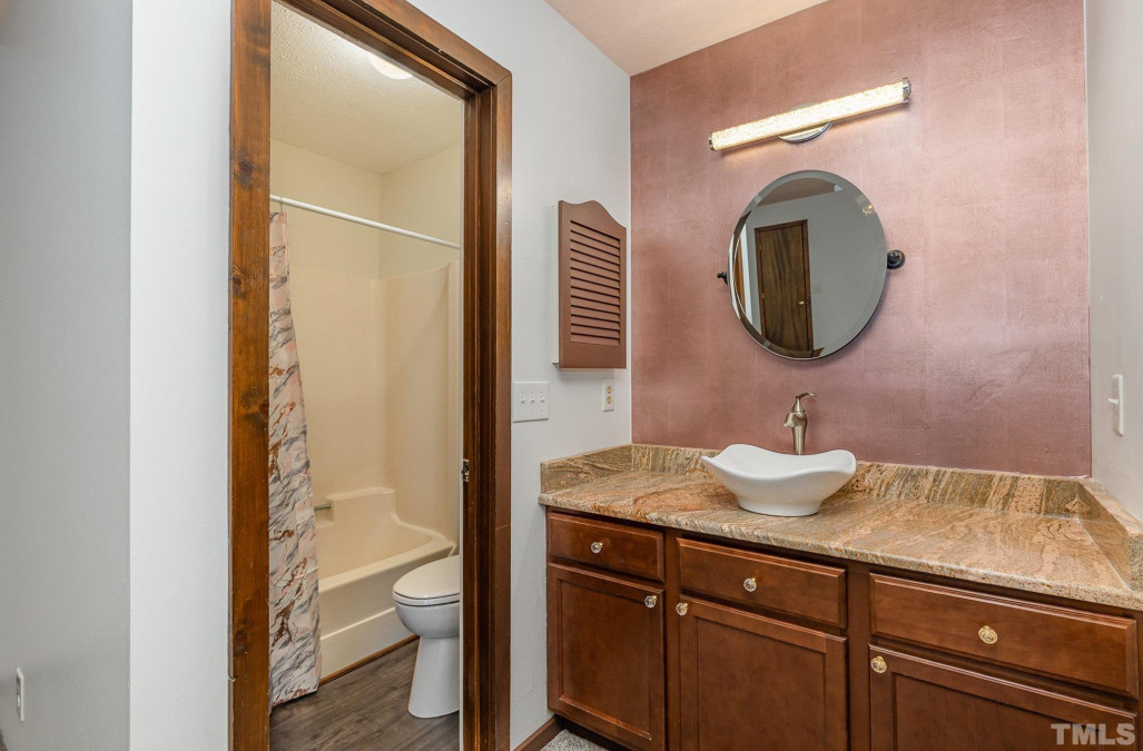 318 Edgeway Loop Fayetteville, NC 28314