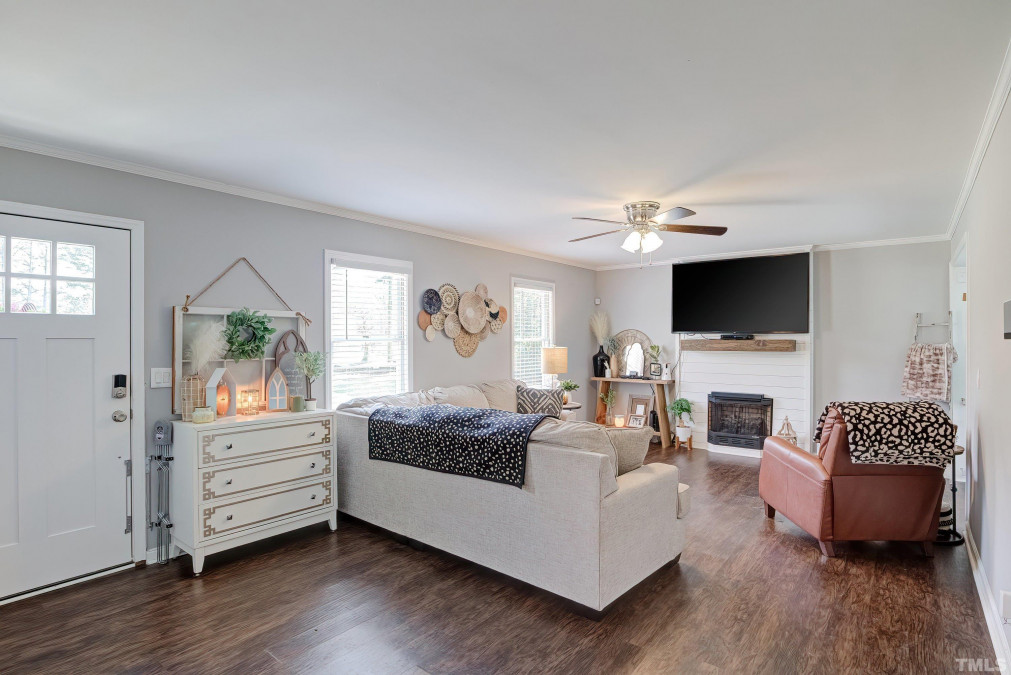 1106 Vandora Springs Rd Garner, NC 27529
