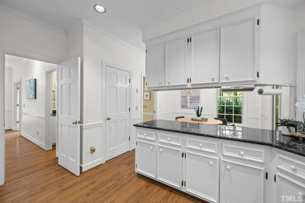 112 Old Forest Creek Dr Chapel Hill, NC 27514