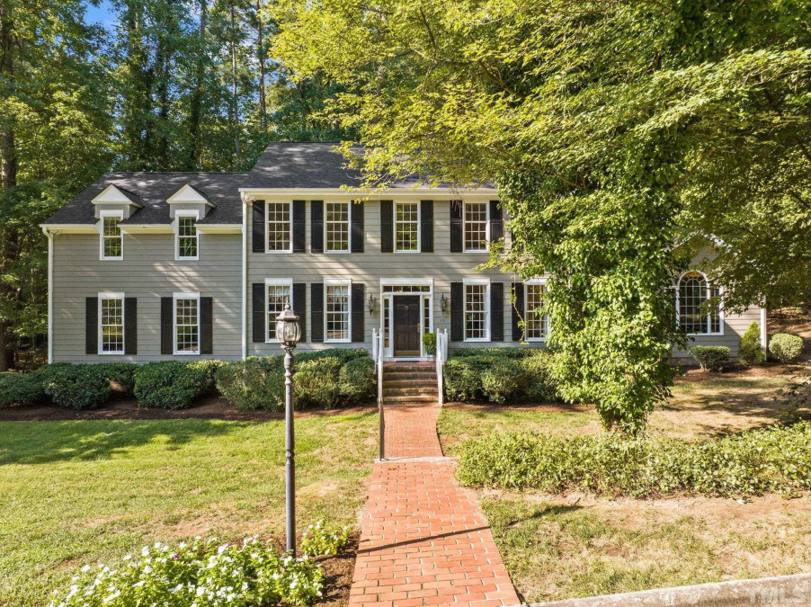 112 Old Forest Creek Dr Chapel Hill, NC 27514