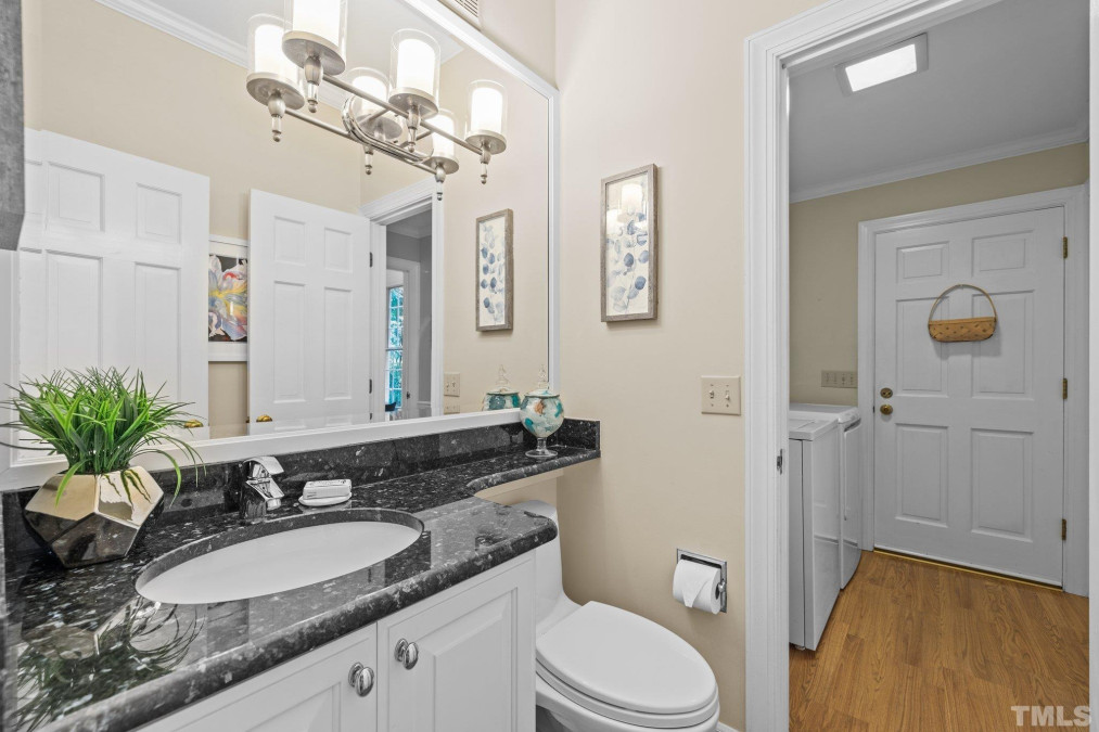 112 Old Forest Creek Dr Chapel Hill, NC 27514