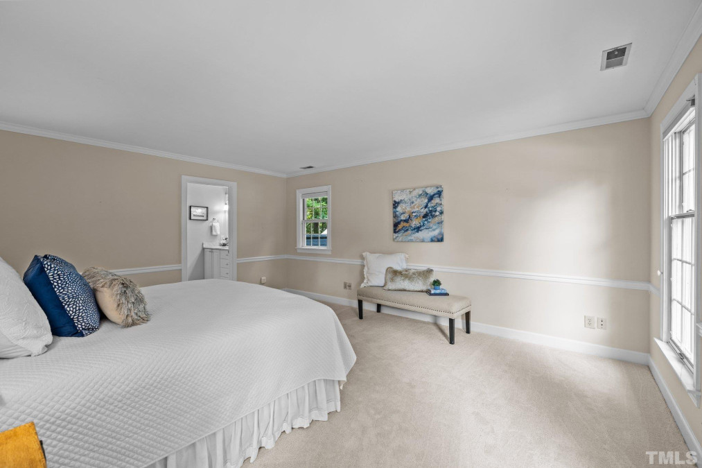 112 Old Forest Creek Dr Chapel Hill, NC 27514