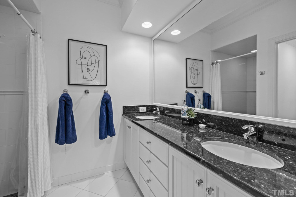 112 Old Forest Creek Dr Chapel Hill, NC 27514
