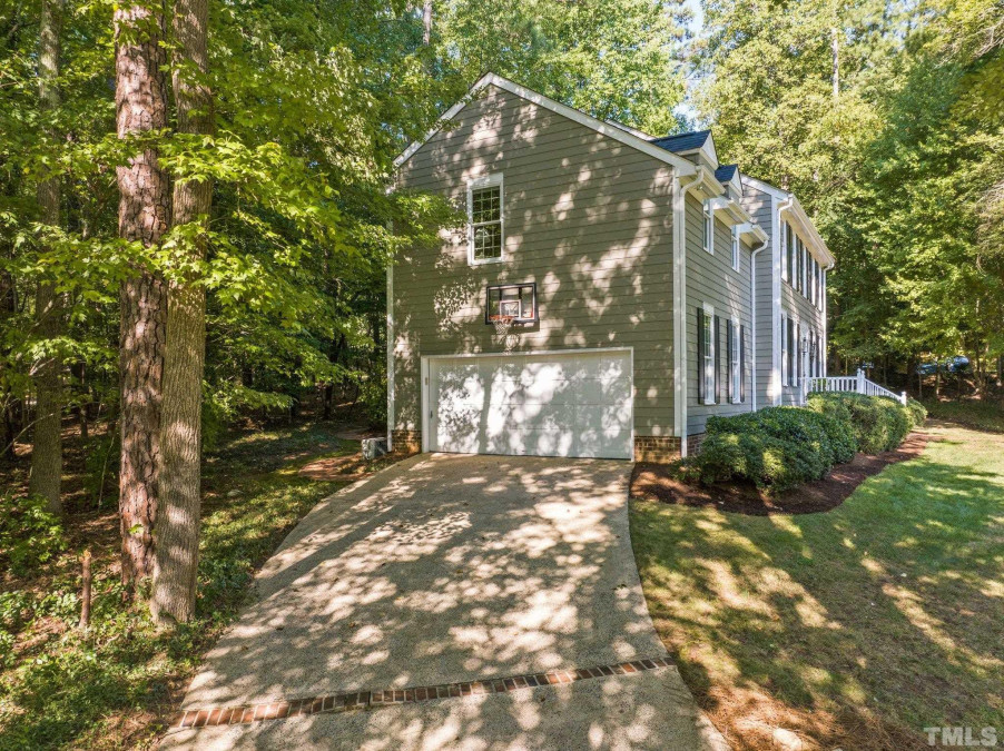 112 Old Forest Creek Dr Chapel Hill, NC 27514