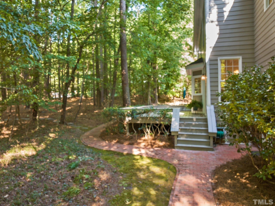 112 Old Forest Creek Dr Chapel Hill, NC 27514