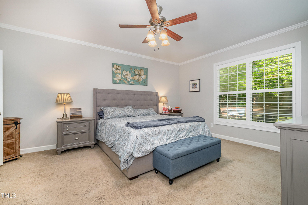 215 Hopesworth Ct Hillsborough, NC 27278