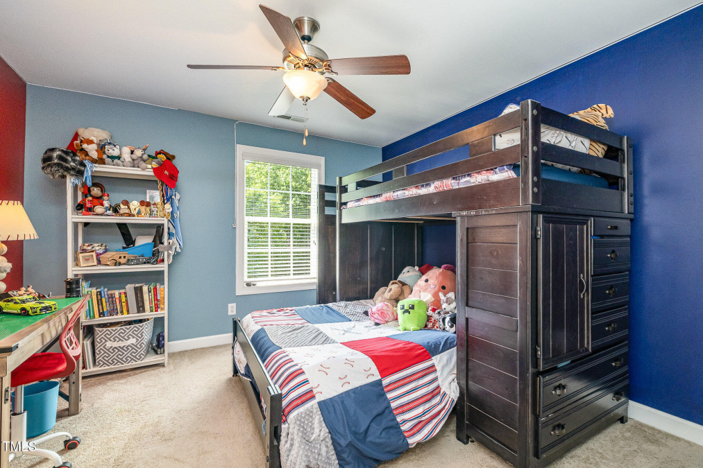 215 Hopesworth Ct Hillsborough, NC 27278