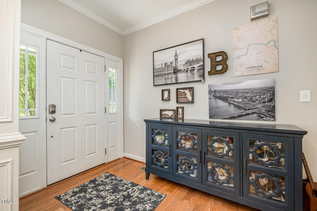 215 Hopesworth Ct Hillsborough, NC 27278