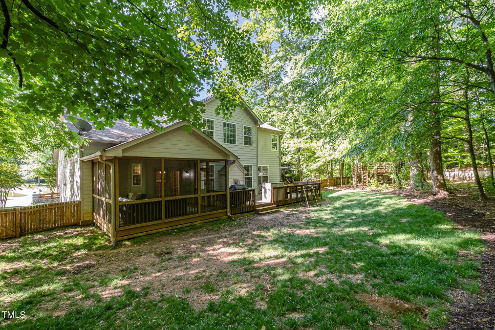 215 Hopesworth Ct Hillsborough, NC 27278