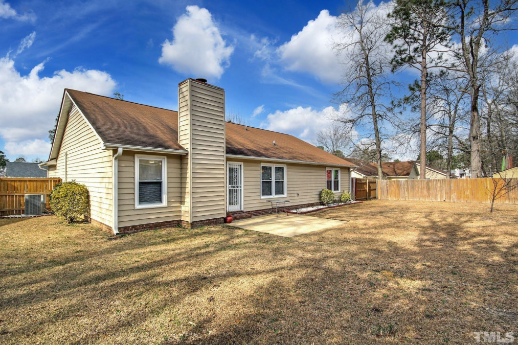 813 Rim Rd Fayetteville, NC 28314