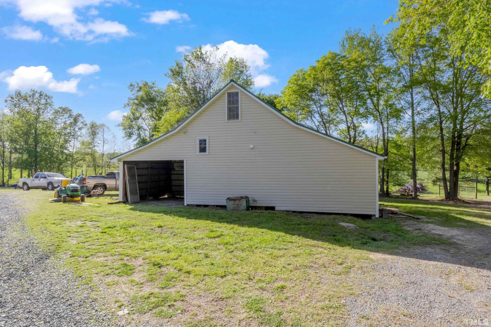 3235 Eastbrook Dr Chapel Hill, NC 27516