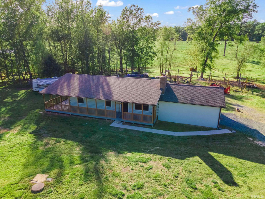 3235 Eastbrook Dr Chapel Hill, NC 27516