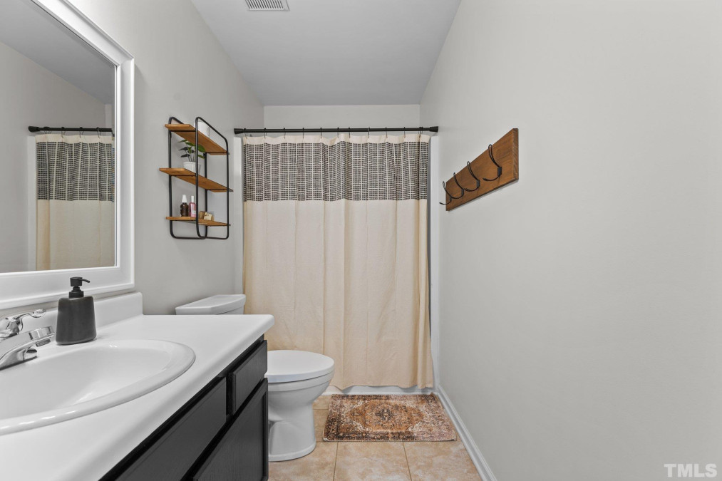2813 Glastonbury Rd Apex, NC 27539