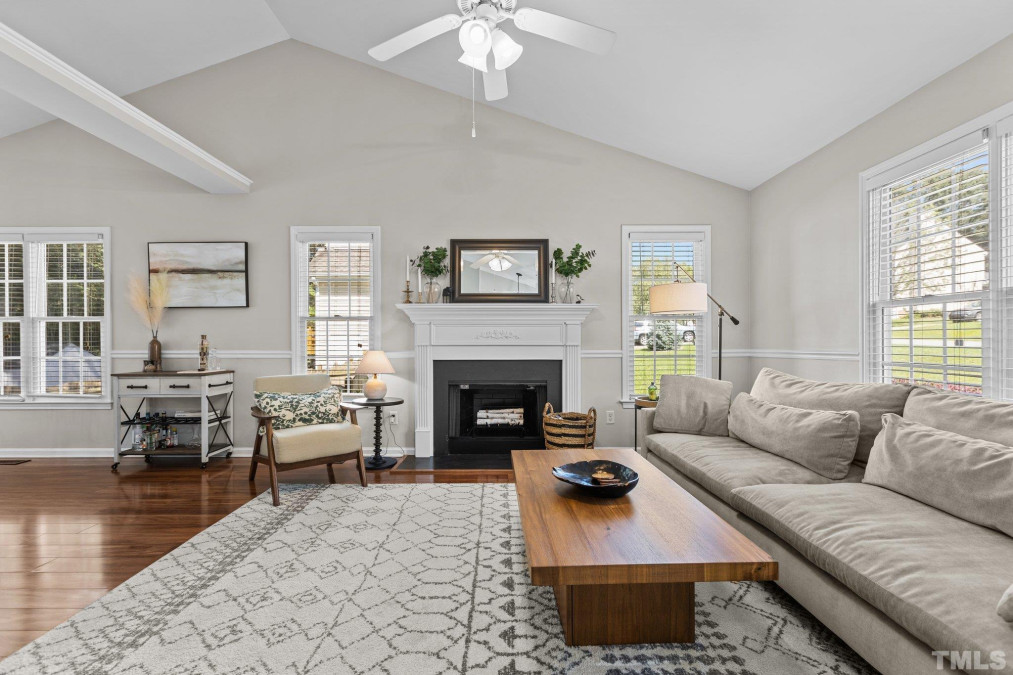 2813 Glastonbury Rd Apex, NC 27539