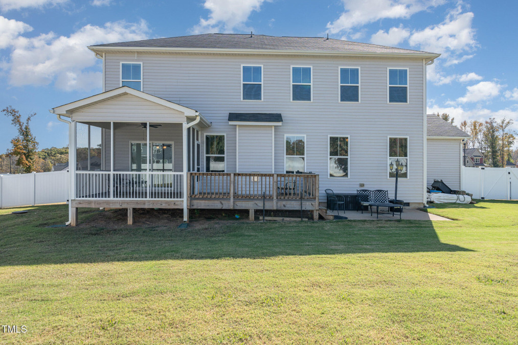 1024 Jarrett Bay Rd Willow Springs, NC 27592