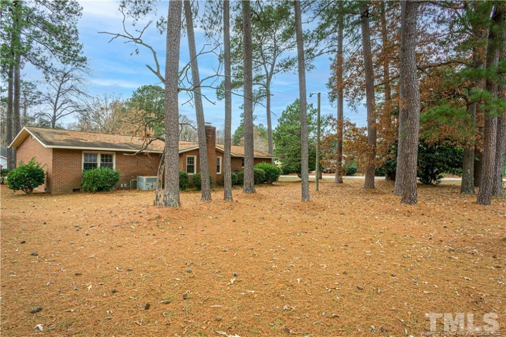 3501 Bennett Dr Fayetteville, NC 28301