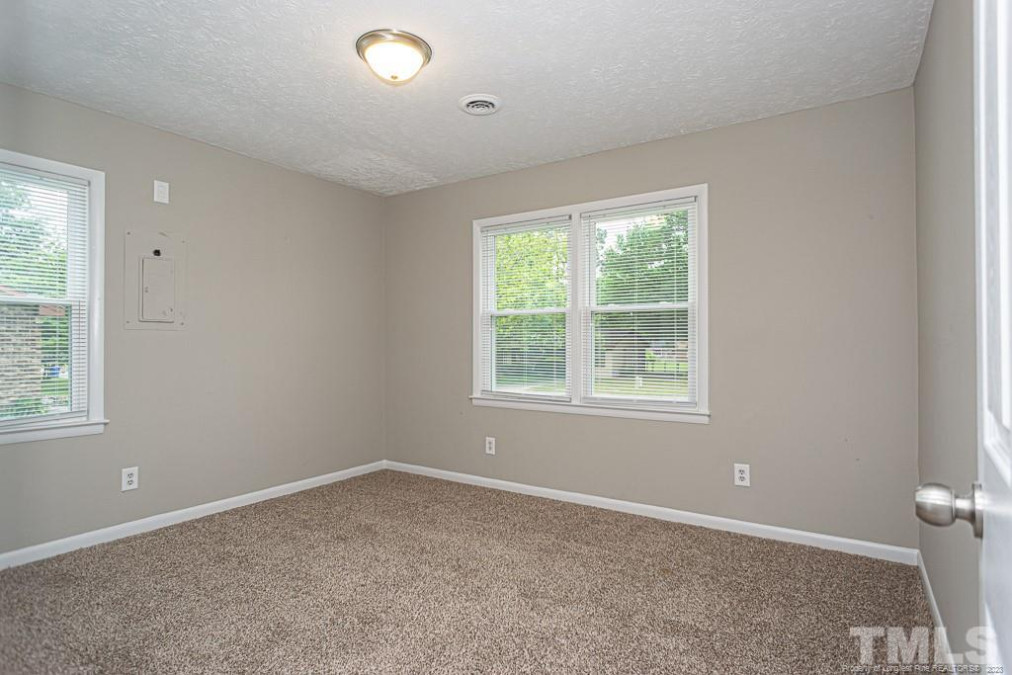 986 Lisa Ave Fayetteville, NC 28314