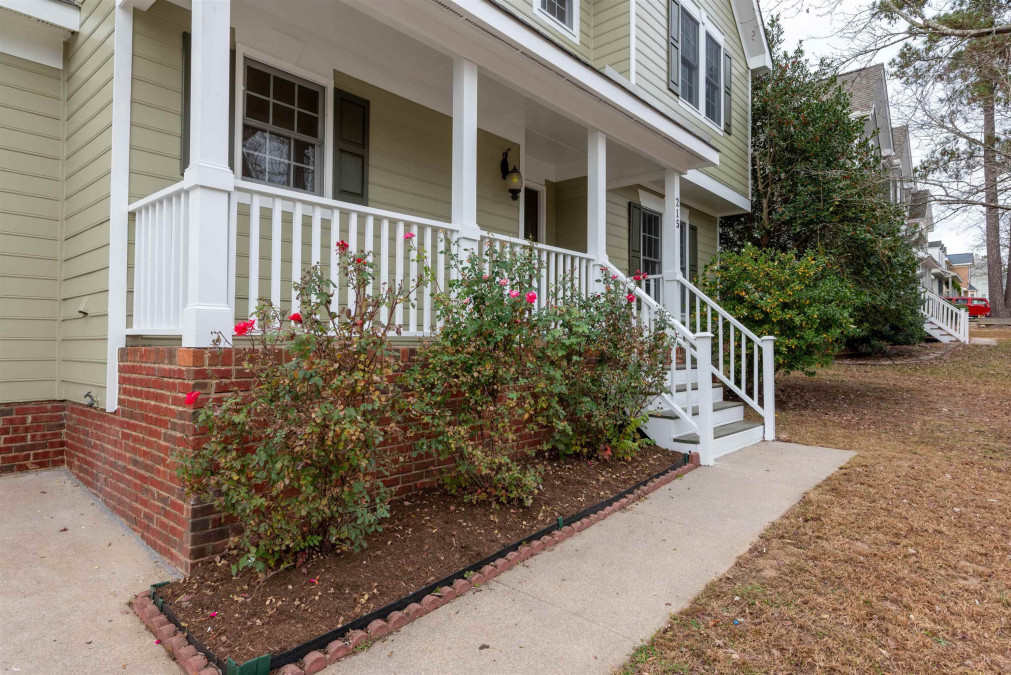 215 Rattan Bay Dr Raleigh, NC 27610