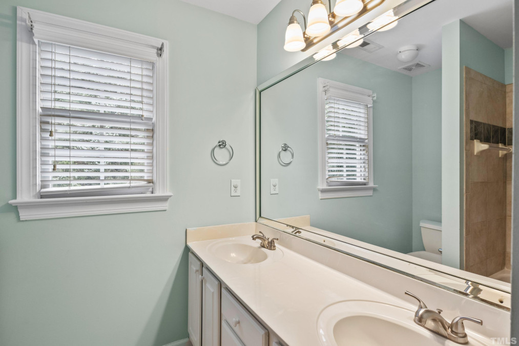5 Morgans Ridge Ln Durham, NC 27707
