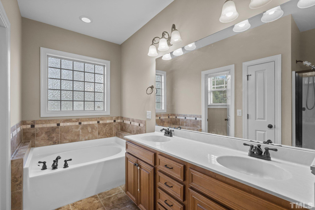 1721 Creekview Dr Franklinton, NC 27525