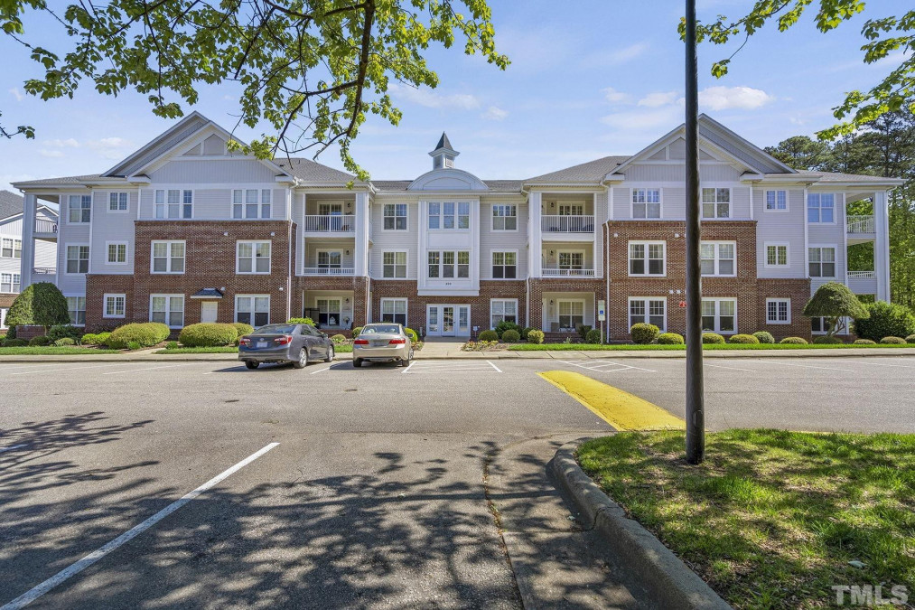 220 Eyam Hall Ln, Apex, NC 27502 Raleigh Realty