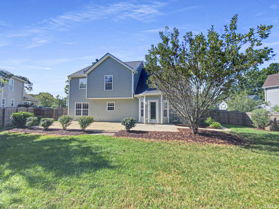 1004 Avent Meadows Ln, Holly Springs, NC 27540 Raleigh Realty