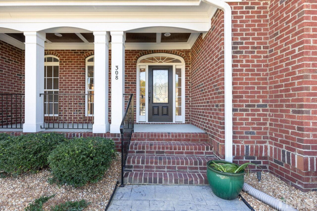 308 Balmoral St, Clayton, NC 27520 Raleigh Realty