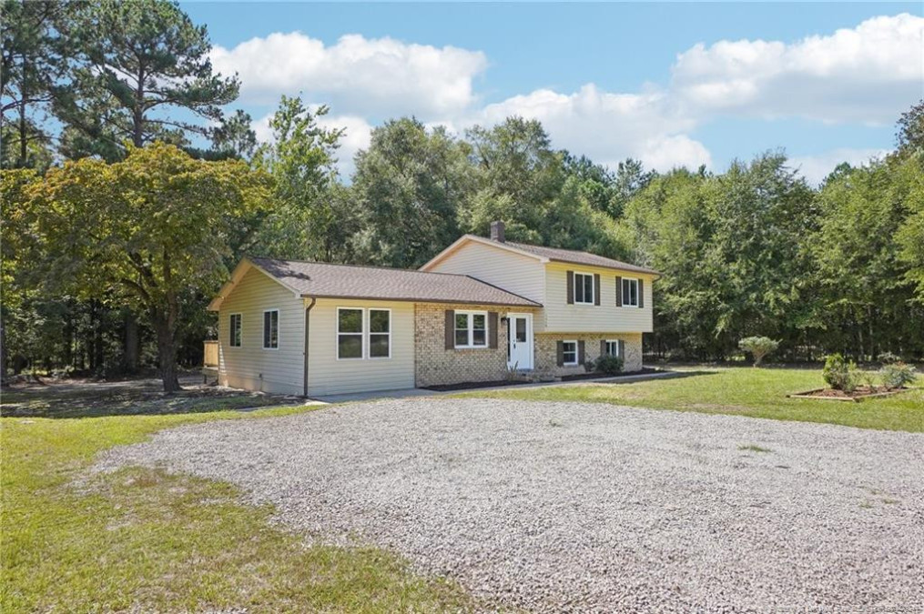 1379 Juniper Lake Rd West End, NC 27376