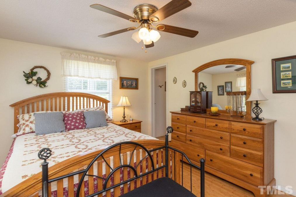 7924 White Oak Rd, Garner, NC 27529 Raleigh Realty