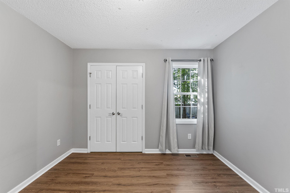 609 Senter View Dr Fuquay Varina, NC 27526
