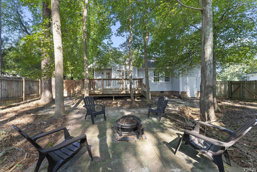 609 Senter View Dr Fuquay Varina, NC 27526