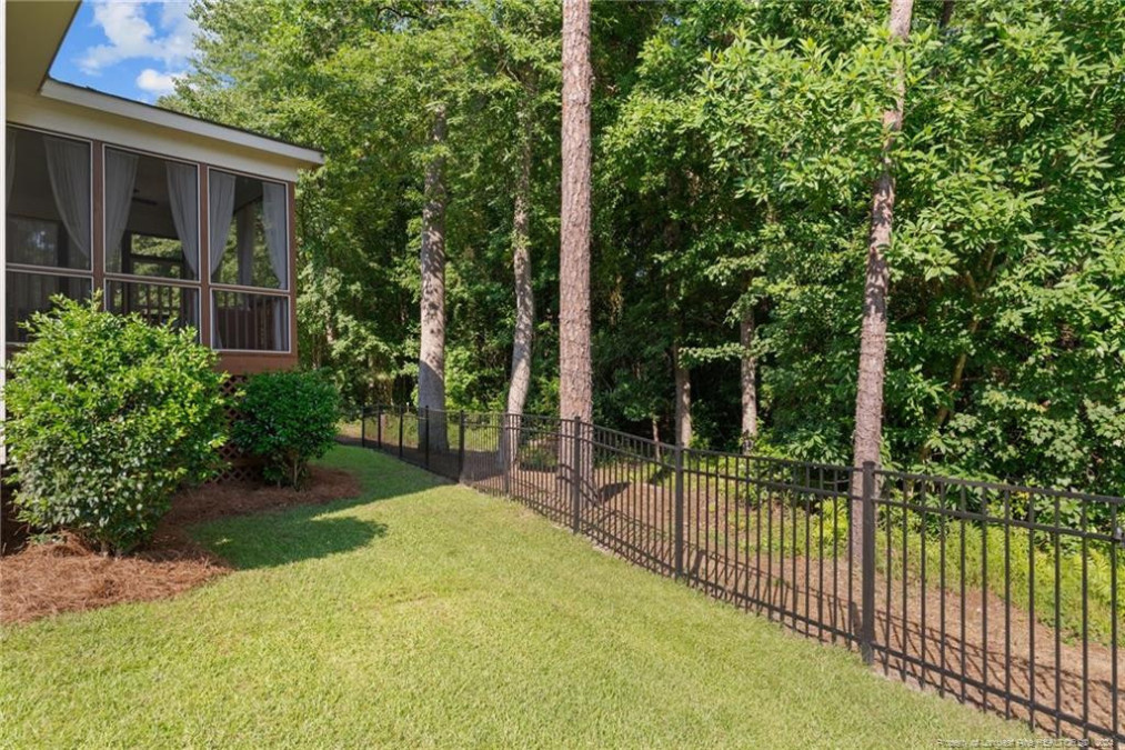 14 Valley Brook Ln Spring Lake, NC 28390