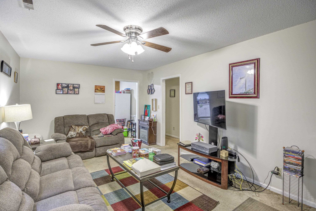 804 Anderson St Selma, NC 27576