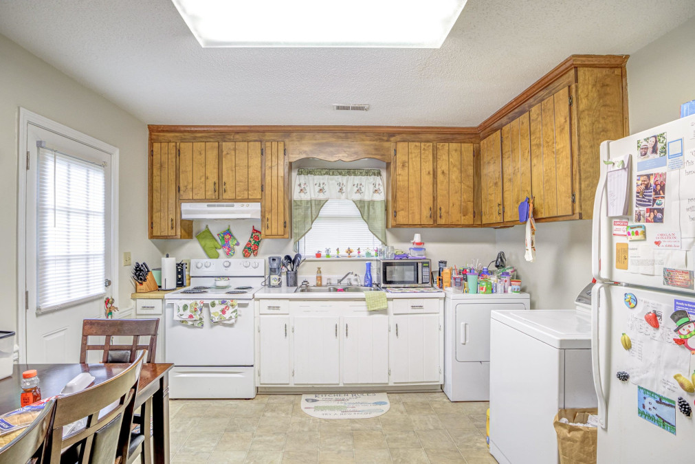 804 Anderson St Selma, NC 27576