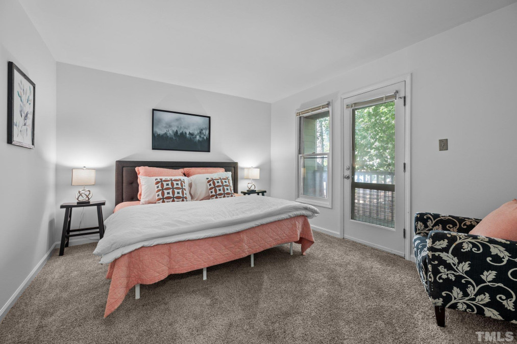 121 Westview Dr Carrboro, NC 27510