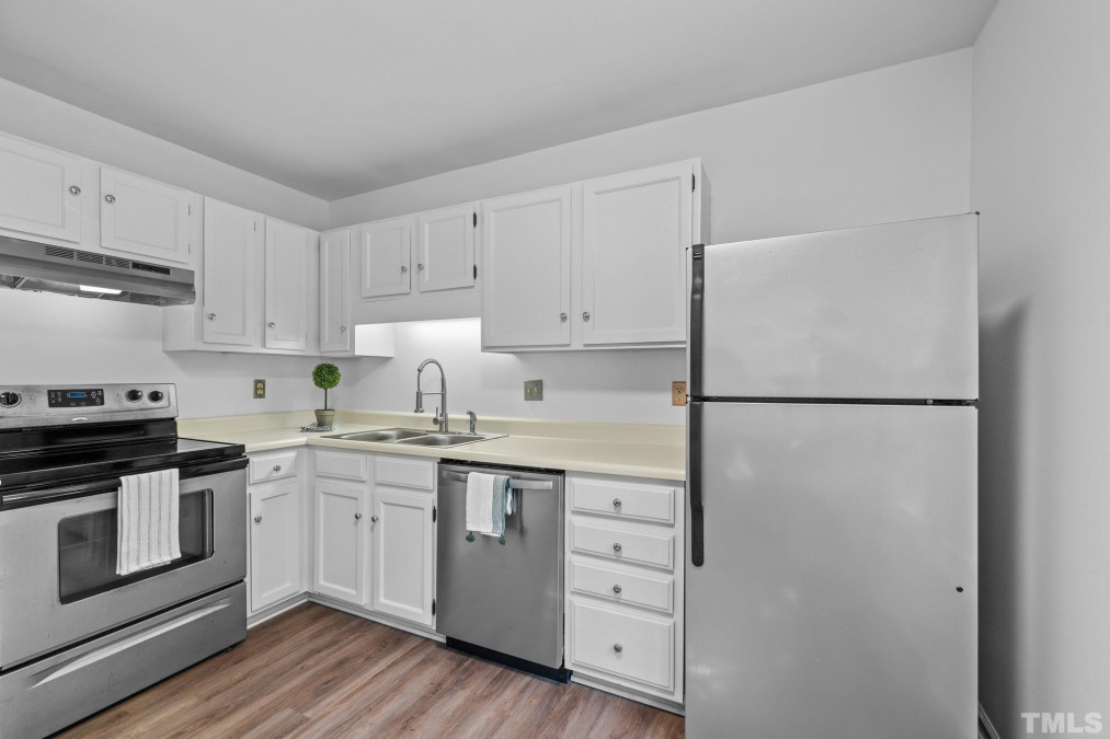 121 Westview Dr Carrboro, NC 27510