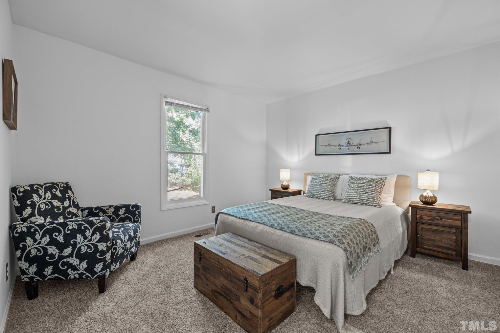 121 Westview Dr Carrboro, NC 27510