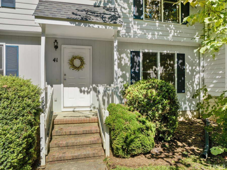 121 Westview Dr Carrboro, NC 27510