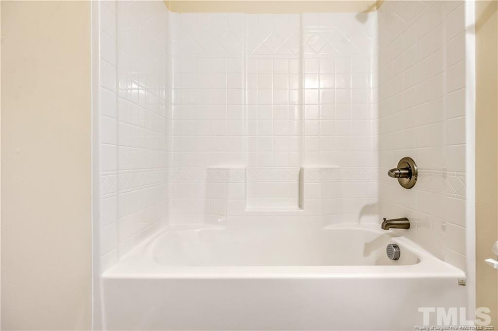 6495 Portsmouth Dr Fayetteville, NC 28314