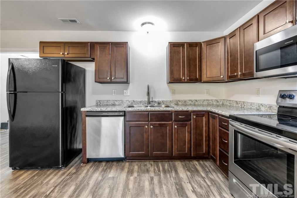 6495 Portsmouth Dr Fayetteville, NC 28314