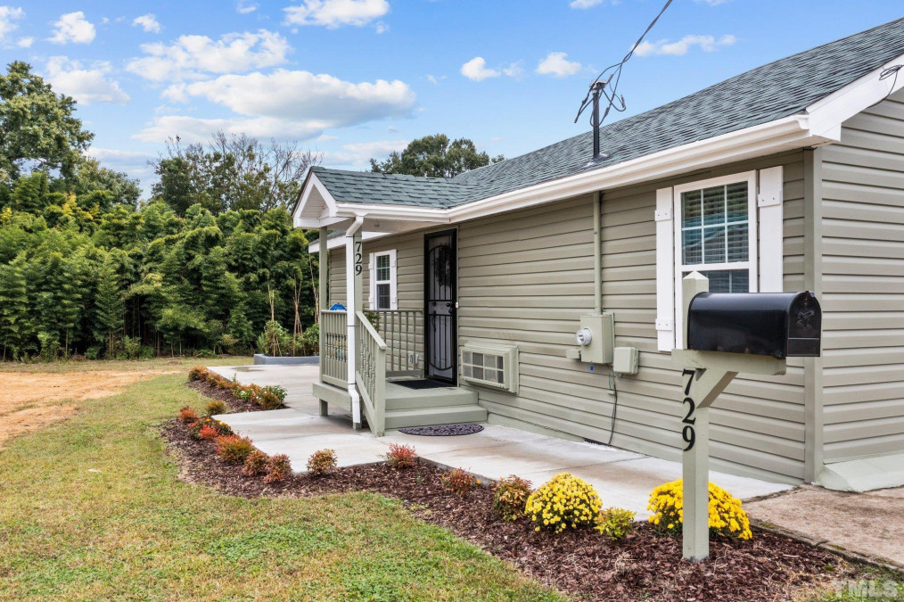 729 Alexander Ave Henderson, NC 27536