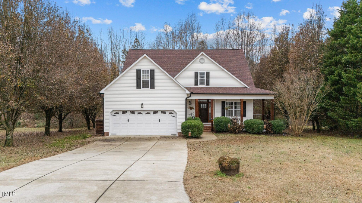 2072 Rowland Pond Dr Willow Springs, NC 27592