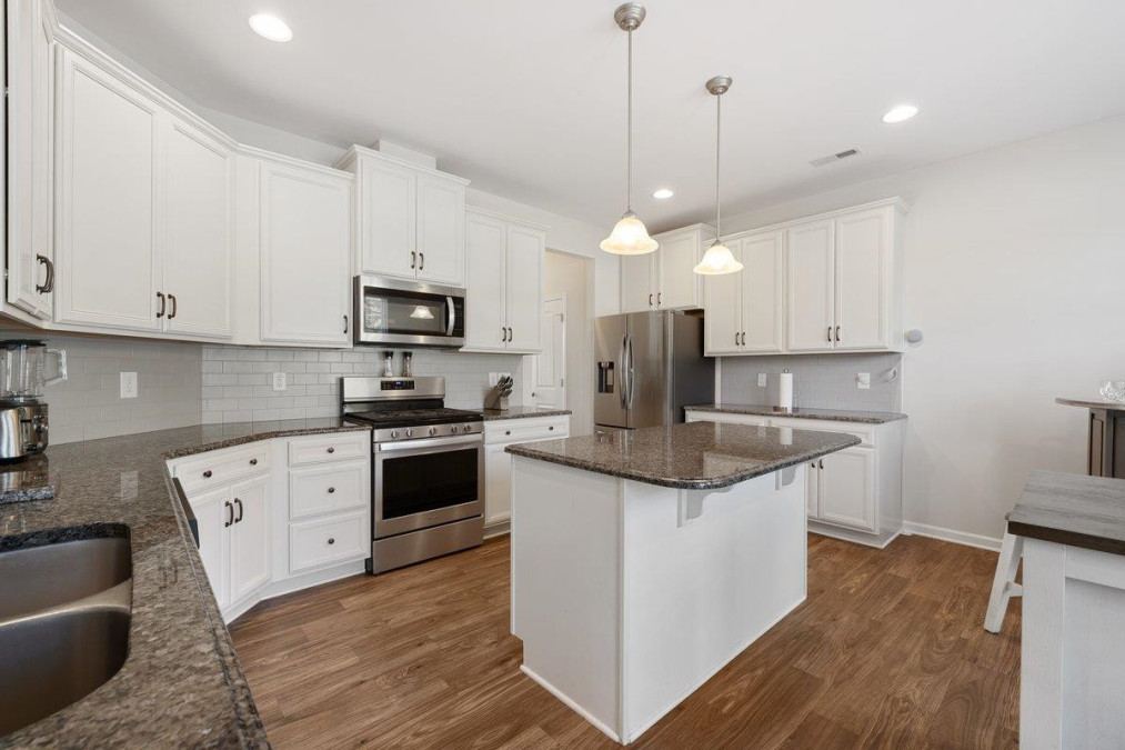 2035 Bellemont Alamance Rd, Burlington, NC 27215 Raleigh Realty