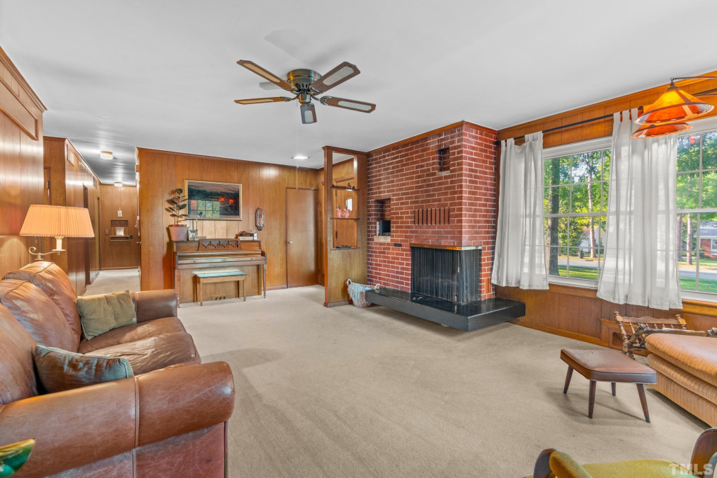 2168 Woodland Ave, Burlington, NC 27215 Raleigh Realty