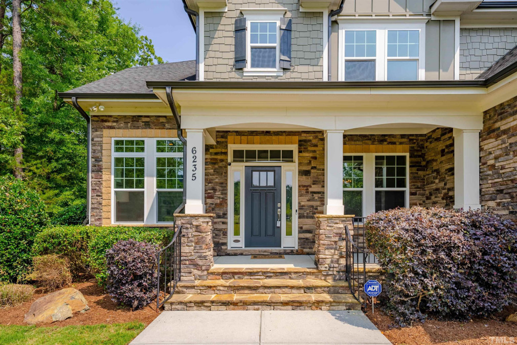 6235 Moinear Ln Chapel Hill, NC 27514