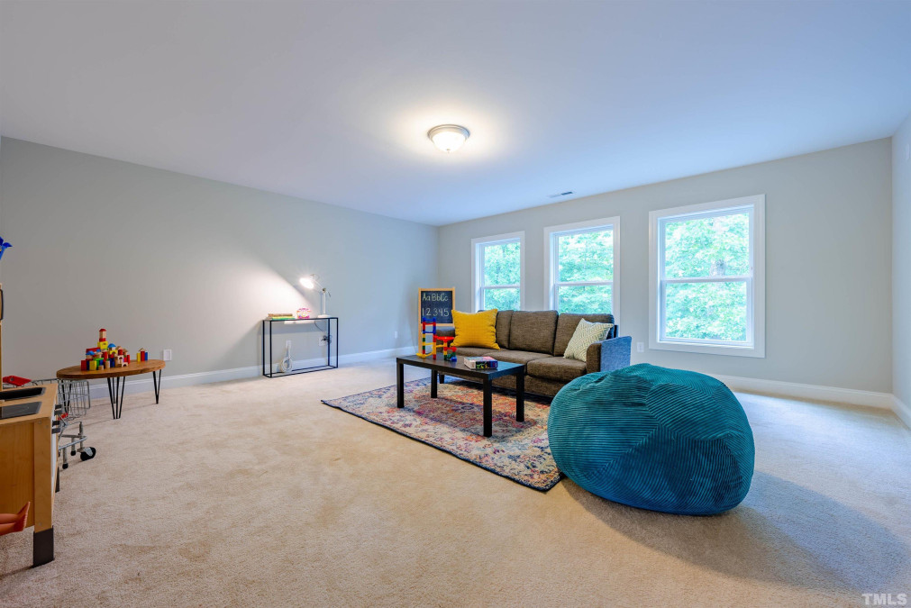 6235 Moinear Ln Chapel Hill, NC 27514