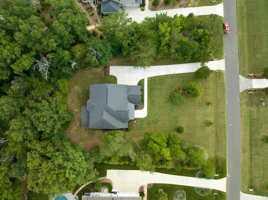 6235 Moinear Ln Chapel Hill, NC 27514